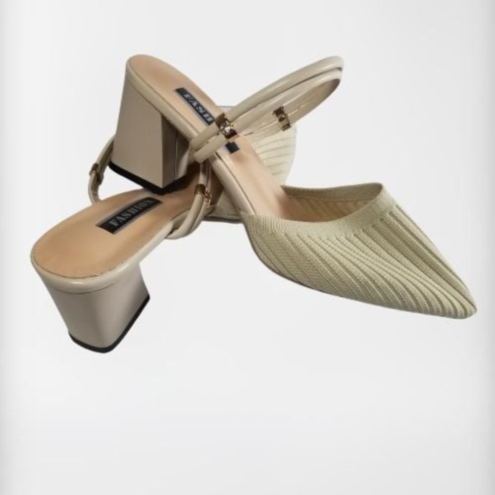Minimalist Beige/tan knitted block versatile shoes